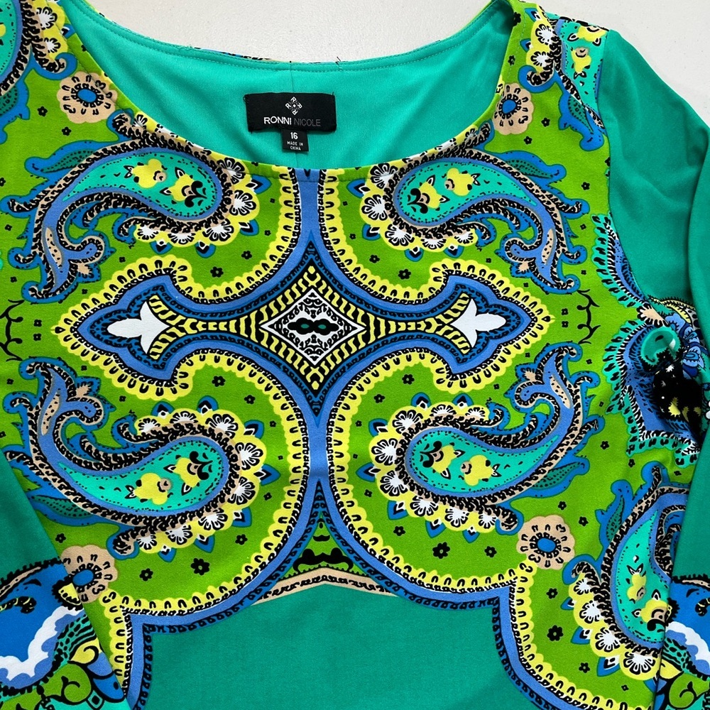 Ronnie Nicole Elegant Paisley Print Green Dress. Size 16 - Picture 8 of 14